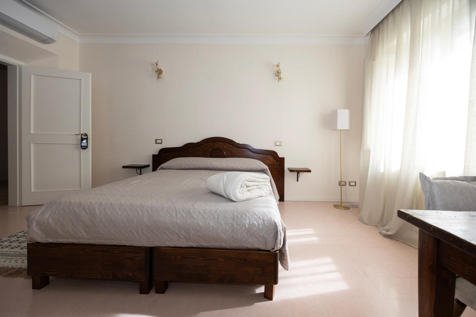 Palazzo Gessi Room And Breakfast Borghi Zewnętrze zdjęcie